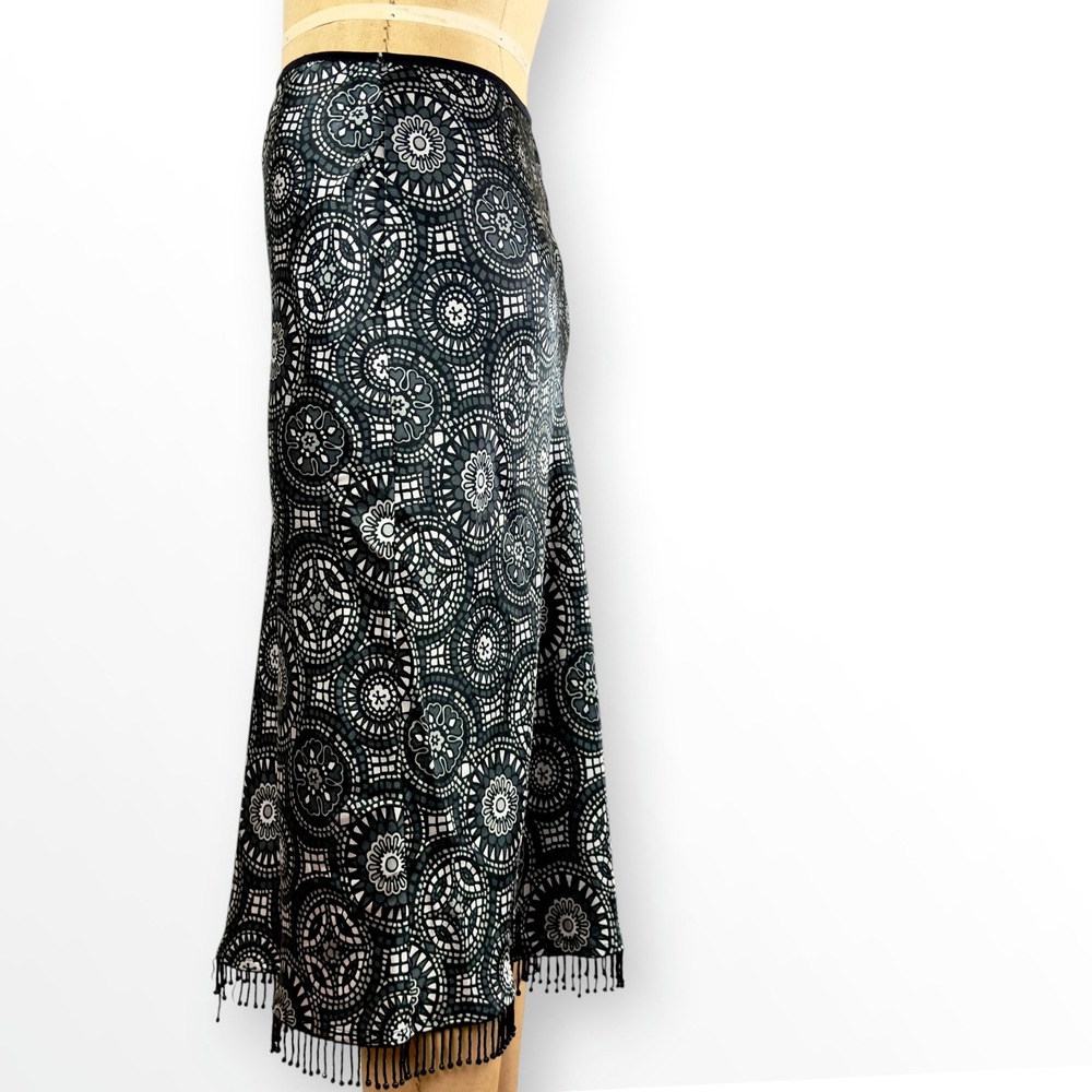 Y2K Wet Seal Fringe Skirt Iridecent Dark Cyber Mandala Print Whimsy Goth Size S - Picture 4 of 9